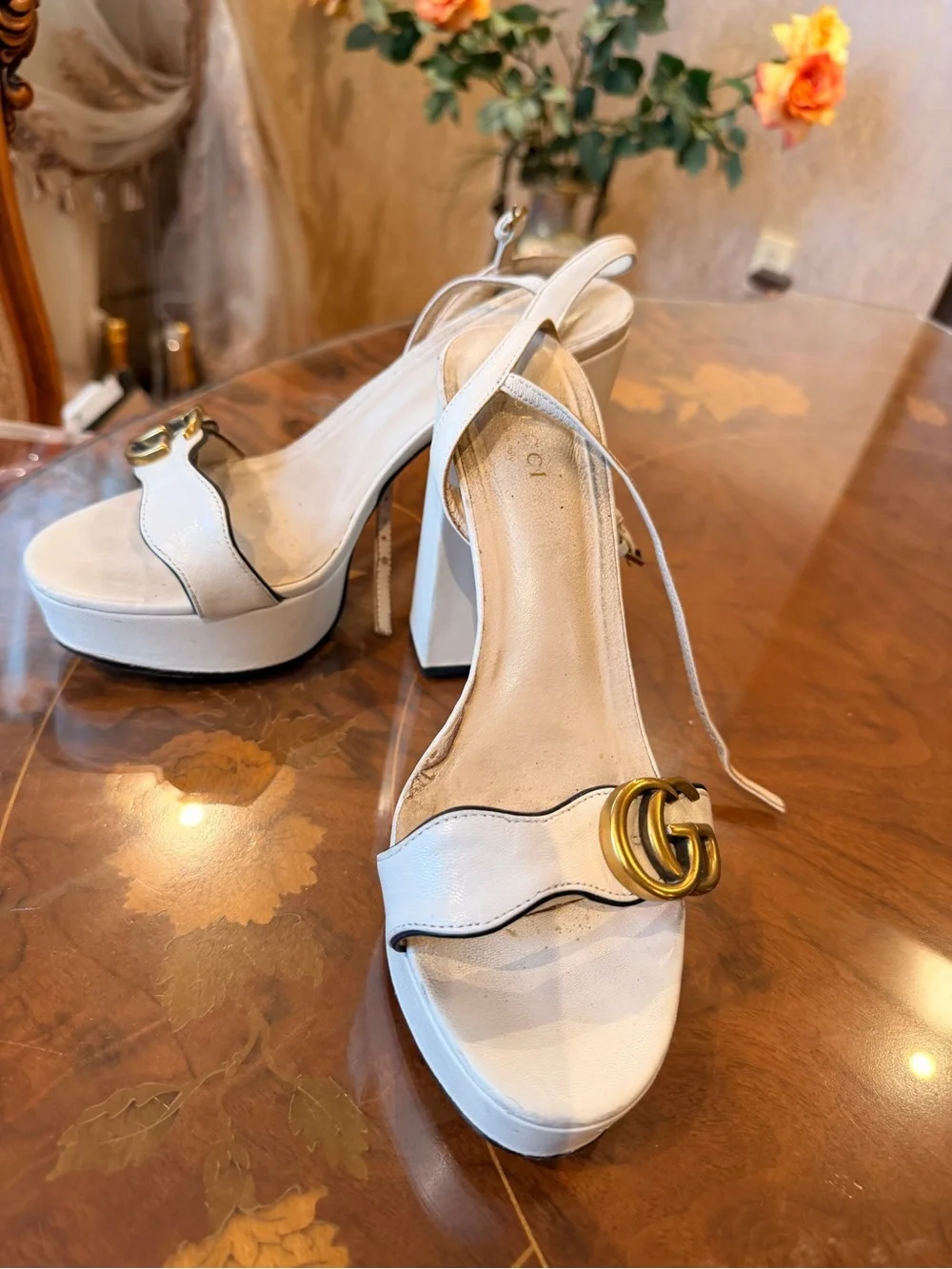 Gucci Cream Leather Block Heel Sandals with Gold Double G Sz 9.5